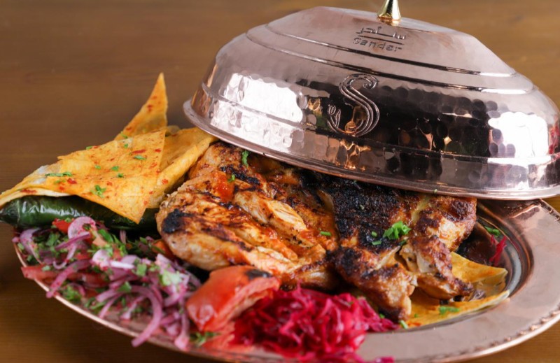 نصف دجاج على الفحم